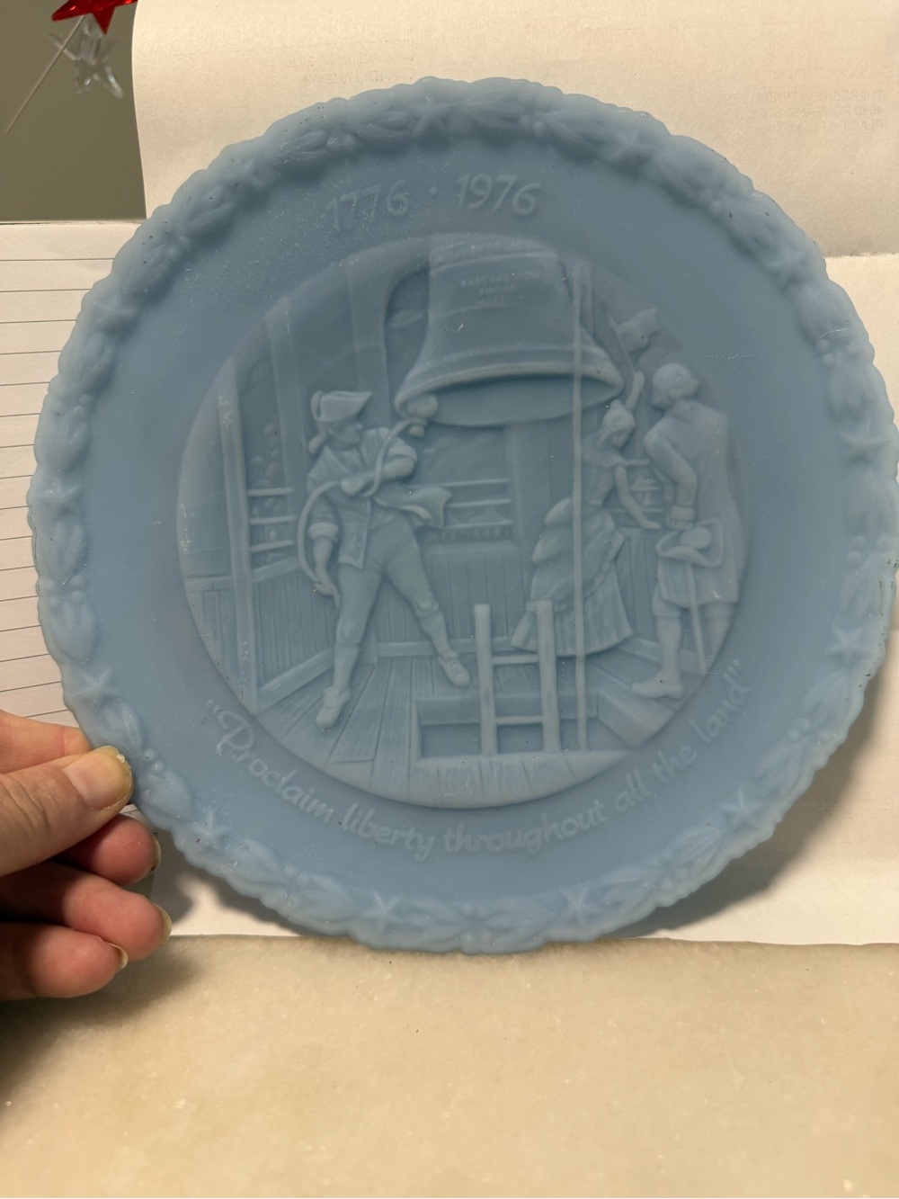Fenton 1976 Blue Bicentennial Proclaim Liberty Collector Plate